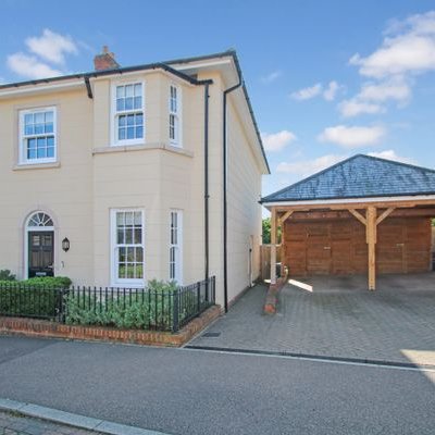 WarnerGrayKent's tweet photo. Goodsall Road in Tenterden is for those who love modern sleek interiors with a few traditional touches. Talk to WarnerGray estate agents in Tenterden, Kent for more on this stylish home. https://t.co/yS7dpjtwOr #warnergray #tenterden https://t.co/JPC0qvPDXm