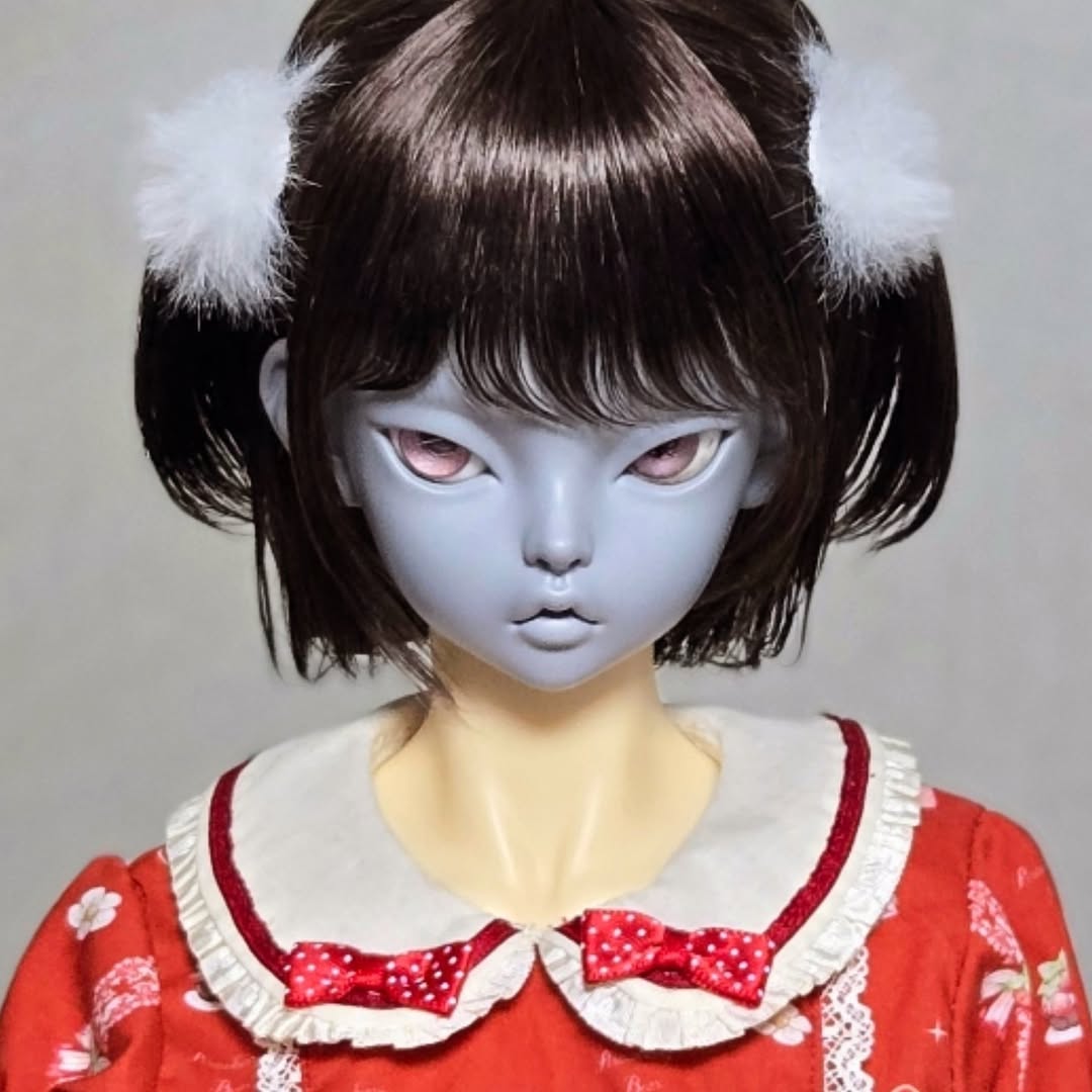 생존신고 2✌️
귀염둥이 씨씨
입술 조금만 더.. 코 조금만 더.. 욕심내다보니 또 무한 수정🙄