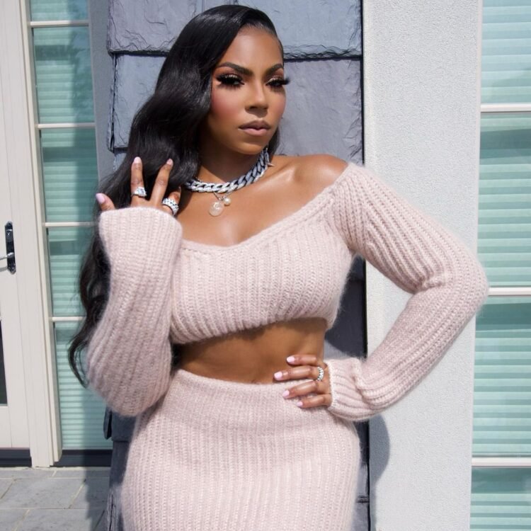 RatedRnB's tweet image. Happy 45th Birthday to @ashanti! 🎉💜
What are 3⃣ of your favorite songs by Ashanti?