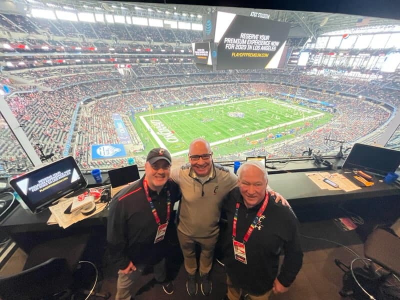 MoEgger's tweet image. I’ve had the privilege of working with Jim Kelly for 24 years. Quite simply, Jim and his family&apos;s name are synonymous with UC Football.

No one loved the Bearcats more, and his passion for the program came through in every broadcast, right up until his final one last month.…