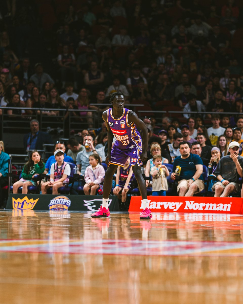 Lueth Awan tweet media