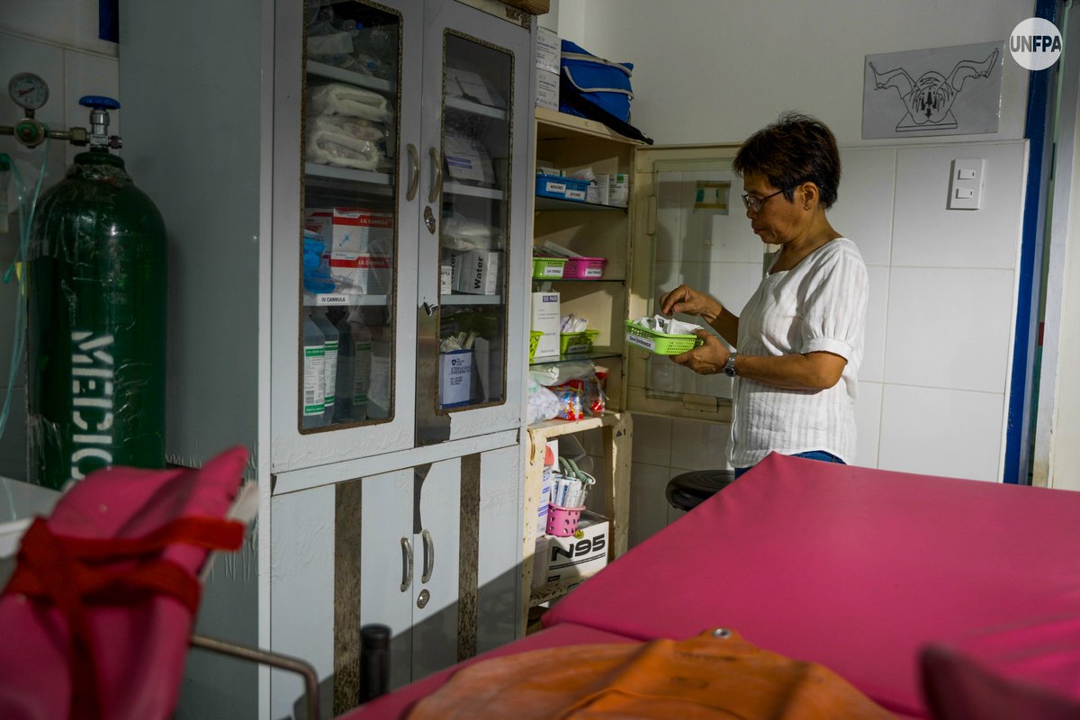 This International Day for Disaster #RiskReduction, we honor real-life heroes like Merly, a midwife in Camarines Sur, who stood resilient on the frontlines during Typhoon #KristinePH.

Watch 📹 unf.pa/4h8bzl1

#MateshipAndBayanihan #MidwivesSaveLives #IDDRR2025