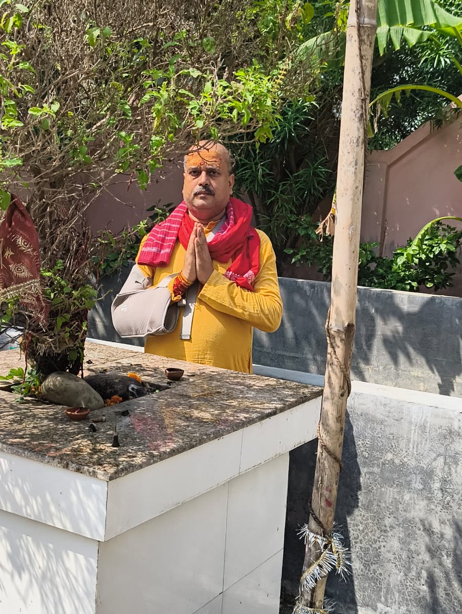 HareshK04248354's tweet photo. #Modiji I #HareshKumar will give my life to fill the void in #Sheohar.I am a resident of #Belwa in Sheohar. I request u to bless me in #Sheohar in the #BiharAssemblyElections.I will win with a #historicmajority & surrender it at your feet. #BiharElections2025 #BiharElection2025 https://t.co/9NWW4Qn4DS
