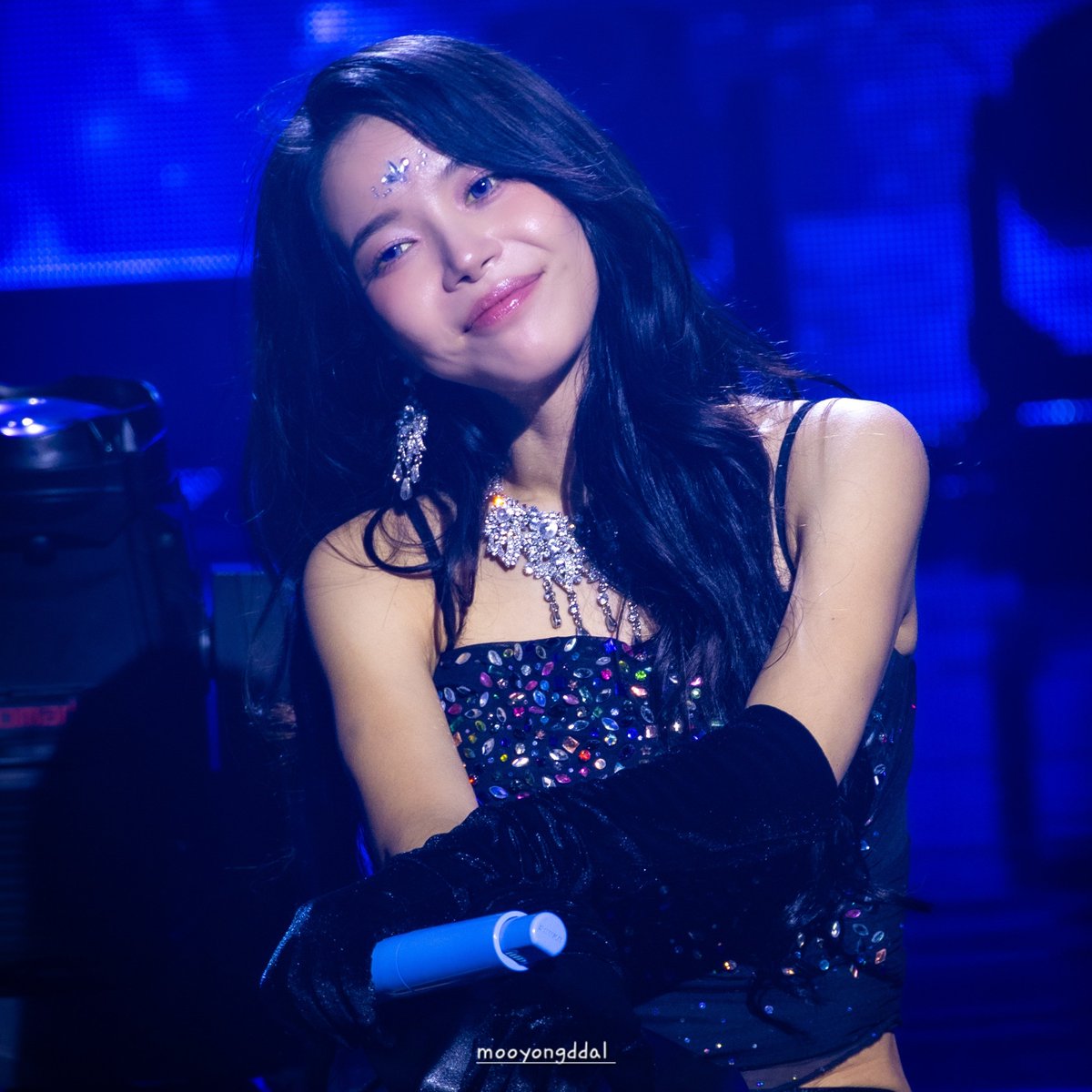 mooyongddal's tweet image. 251012 ์๋ผ 3rd Concert SOLARIS
ํฉํ ์๋ผ ๋์์ ๊ฟ ๋จ์ด์ง๋ค ๐
#์๋ผ #๋ง๋ง๋ฌด #SOLAR #MAMAMOO