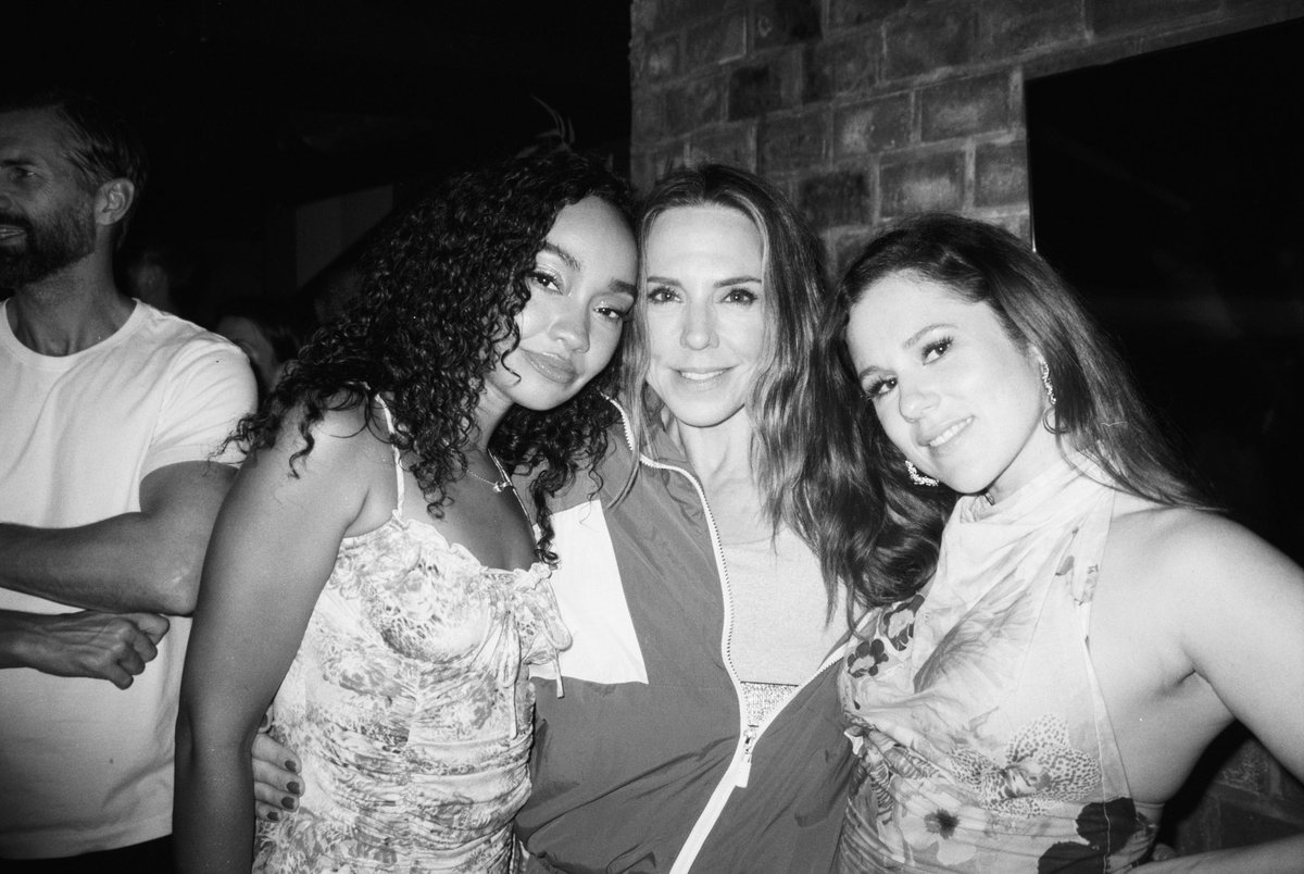 KATY B tweet media