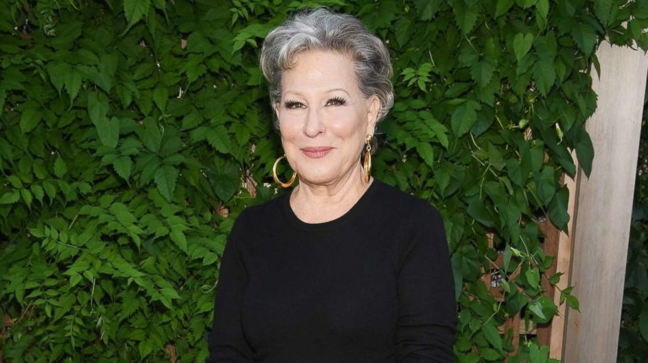 dreamy12122's tweet image. Bette Midler: Trump&apos;s sombrero memes are racist garbage. Decent Americans, including his voters, are finally seeing through the bigotry.

Let&apos;s test out this theory!

Do you think the sombrero memes are racist garbage or do you want more?

Be honest.