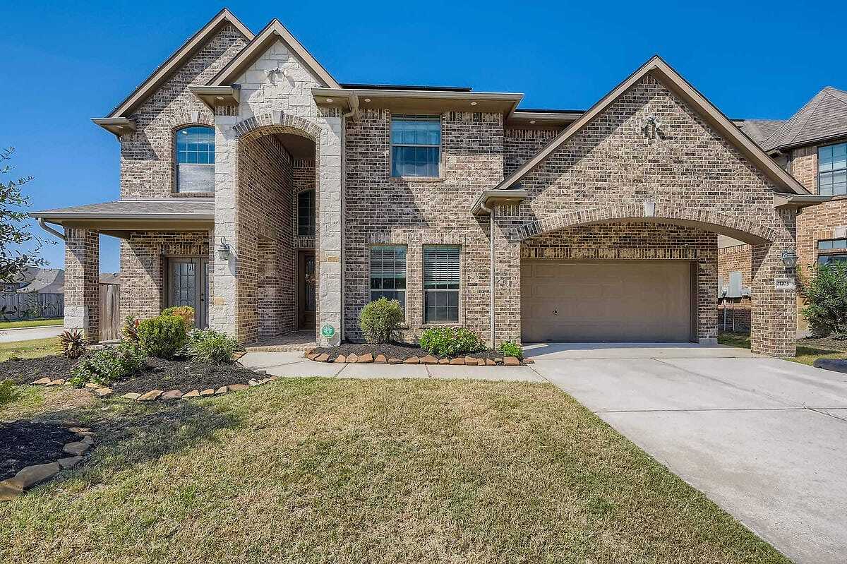 TerranceRealtor's tweet photo. Momentum in PulteGroup’s share price has picked up lately as part of a broader rally in homebuilder stocks, with optimism fueled by improving housing data and falling mortgage rates. https://t.co/N3SIPFvLCt https://t.co/Jxb2TO5dNI