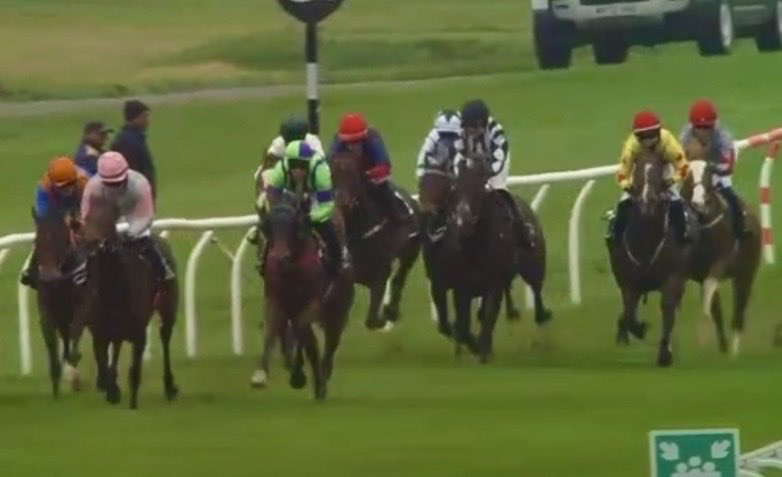 amajox's tweet photo. Congrats reigning #champ @amajox @EireannCagney WINS π΄σ §σ ’σ ³σ £σ ΄σ Ώ@MusselburghRace #TripleForce @C_LidsterRacing #easily now joins #PaulHainey in battle for championship! Well done π₯ Eireann! π@PB_jockeyagent #9ran @crawhannah_wby π₯@AliceKeighley_ π₯@RacingTV
https://t.co/WO9hnVo8Rd π₯ https://t.co/LNyTh7c1wl