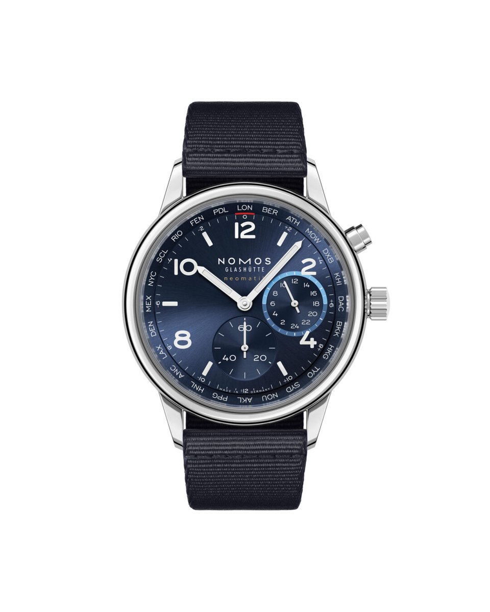 nomosglashuette's tweet image. A new strap can transform how a watch wears on the wrist. The blue-black textile strap, for example, complements the dial color of Club Sport neomatik #Worldtimer blue perfectly—enhancing the sunburst finish and making it shine even brighter. nomos-glashuette.com