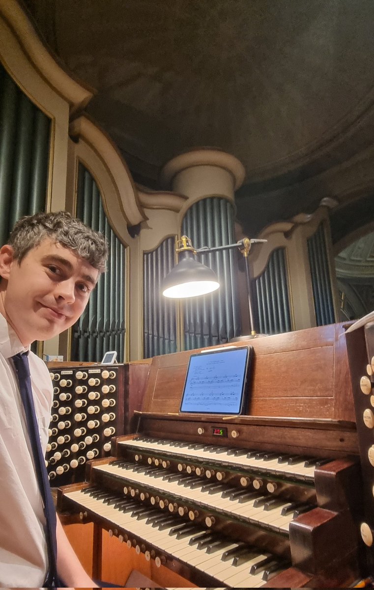Just putting the finishing touches to tonight's programme for our next London Oratory organ recital tonight at 7.30pm. Featuring a BIIIIGGGG organ symphony by Auguste Fauchard (a pupil of Vierne) on Marian themes. Come along if you like organ music and free entry!
