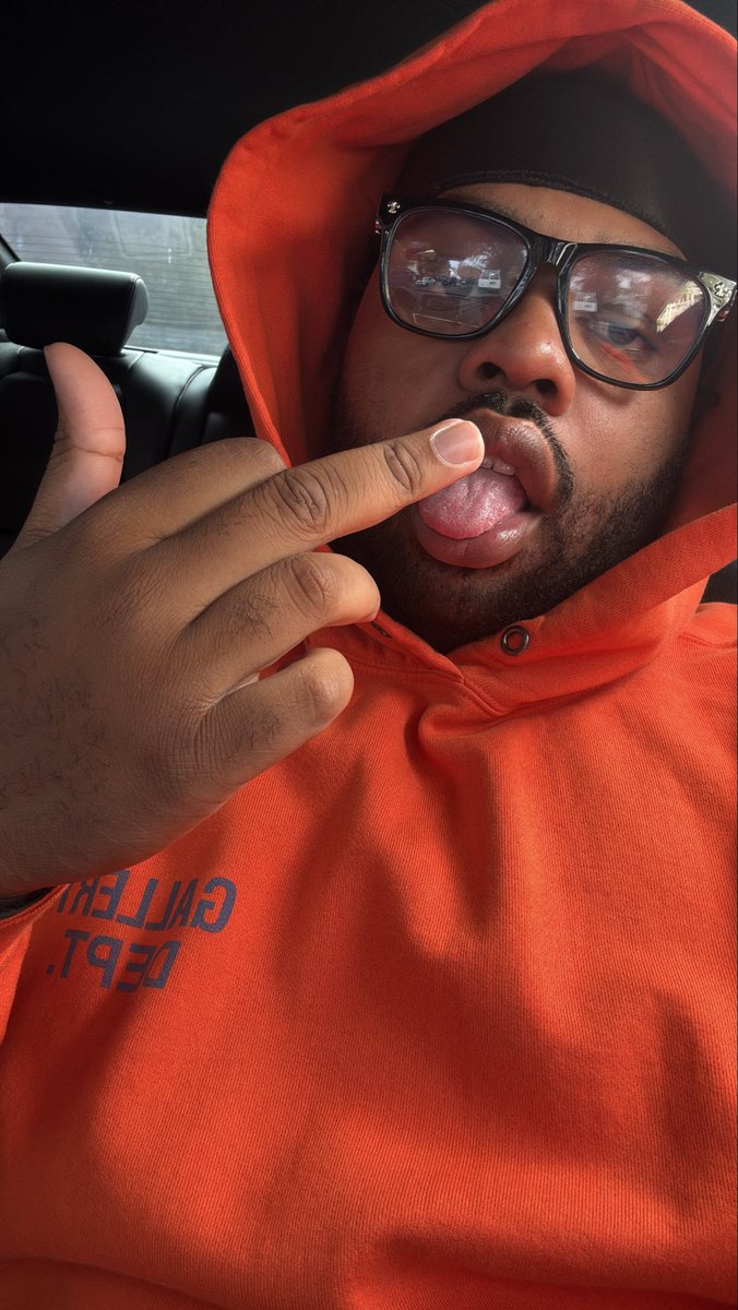 ★ ★ ★ ★ ★ tweet media