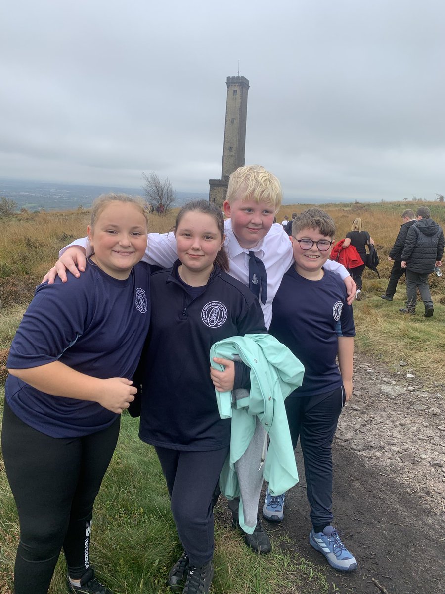 Image for the Tweet beginning: Our Yr6 Hiking Team took