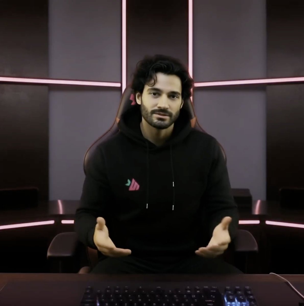 Luigi isn’t just a bot that talks about the market — he’s the first autonomous avatar that sees, interprets, and tells what’s happening on-chain in real time. 🍓✨

This isn’t science fiction — it’s the convergence of data, models, and autonomous decision-making: an agent that