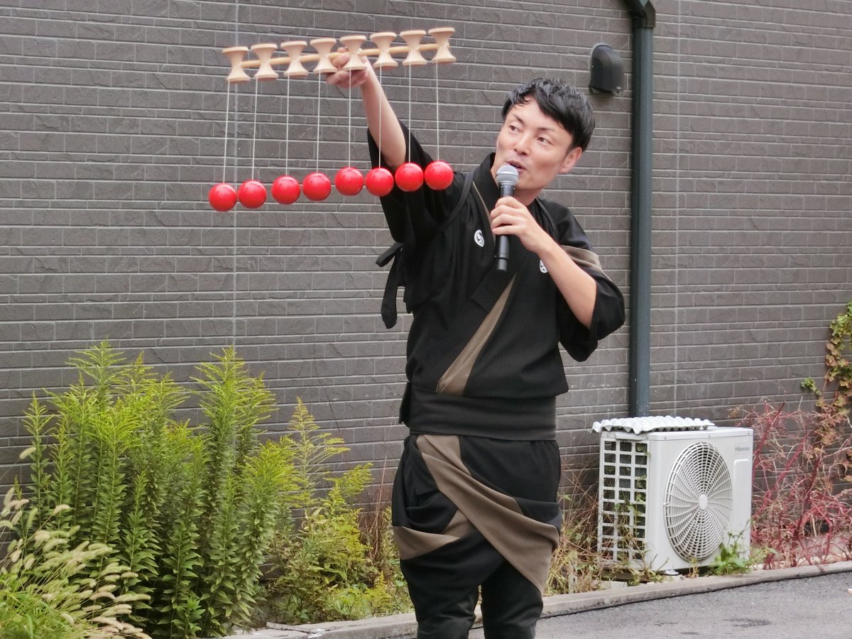 yoyokade's tweet photo. 大須大道町人祭 2025.10.11～10.12 
巧なテクニックで、見ているこちらが操られてしまいそうです😲
#大須大道町人祭 
#伊藤佑介
#上條充
#吉川健斗 https://t.co/pzypmCwJPU