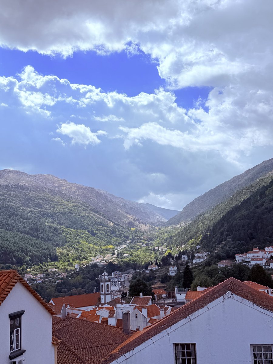 Galera, podem colocar nos comentários a foto da paisagem do quarto de vocês? 

Só queria comparar uma coisinha aqui 😝

A matopill do <a href="/israelrussomg/">Israel Russo</a> é a melhor pill do ano.

SAIAM DAS GRANDES CIDADES!
