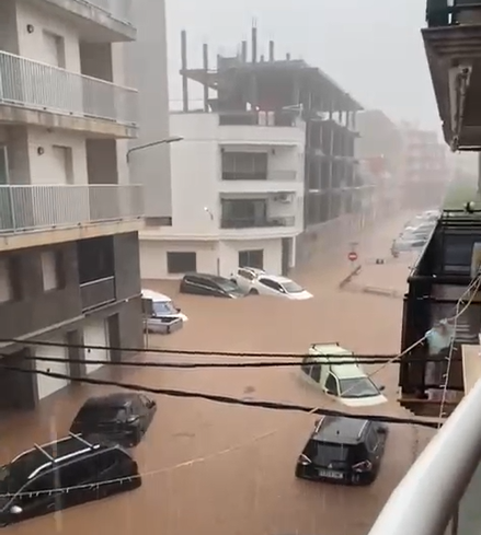 ⚠️ Les precipitacions han provocat afectacions locals en alguns municipis del nostre territori.

❤️‍🩹La nostra prioritat és estar al costat de les persones en situació de vulnerabilitat. Continuem pendents de l’evolució i del que necessitin.

caritastortosa.org/noticias/valor…