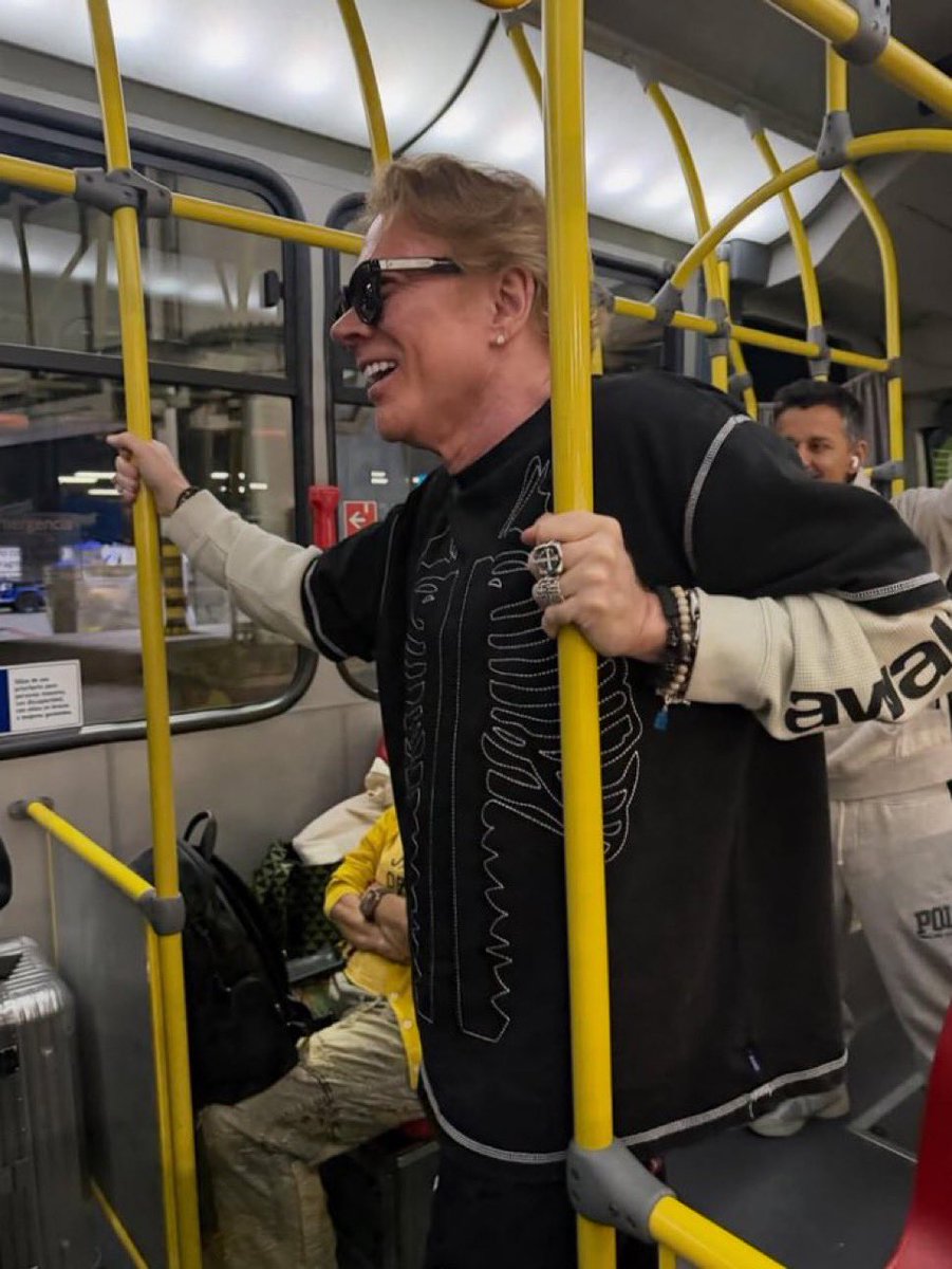 Imagine going on the subway and running into the legend and singer of Guns N' Roses
