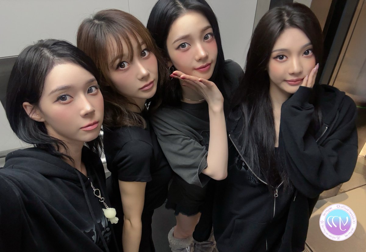 aespaverse1117's tweet photo. 251013 aespa Weverse update: #SYNK:aeXIS Line in Tokyo

#aespa #에스파 #카리나 #지젤 #윈터 #닝닝 https://t.co/qYswjnlTwj