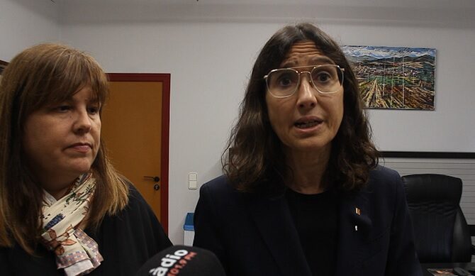 La consellera d'Interior es reuneix amb l'alcaldessa d'Ulldecona per coordinar la resposta a la DANA uradio.cat/la-consellera-…