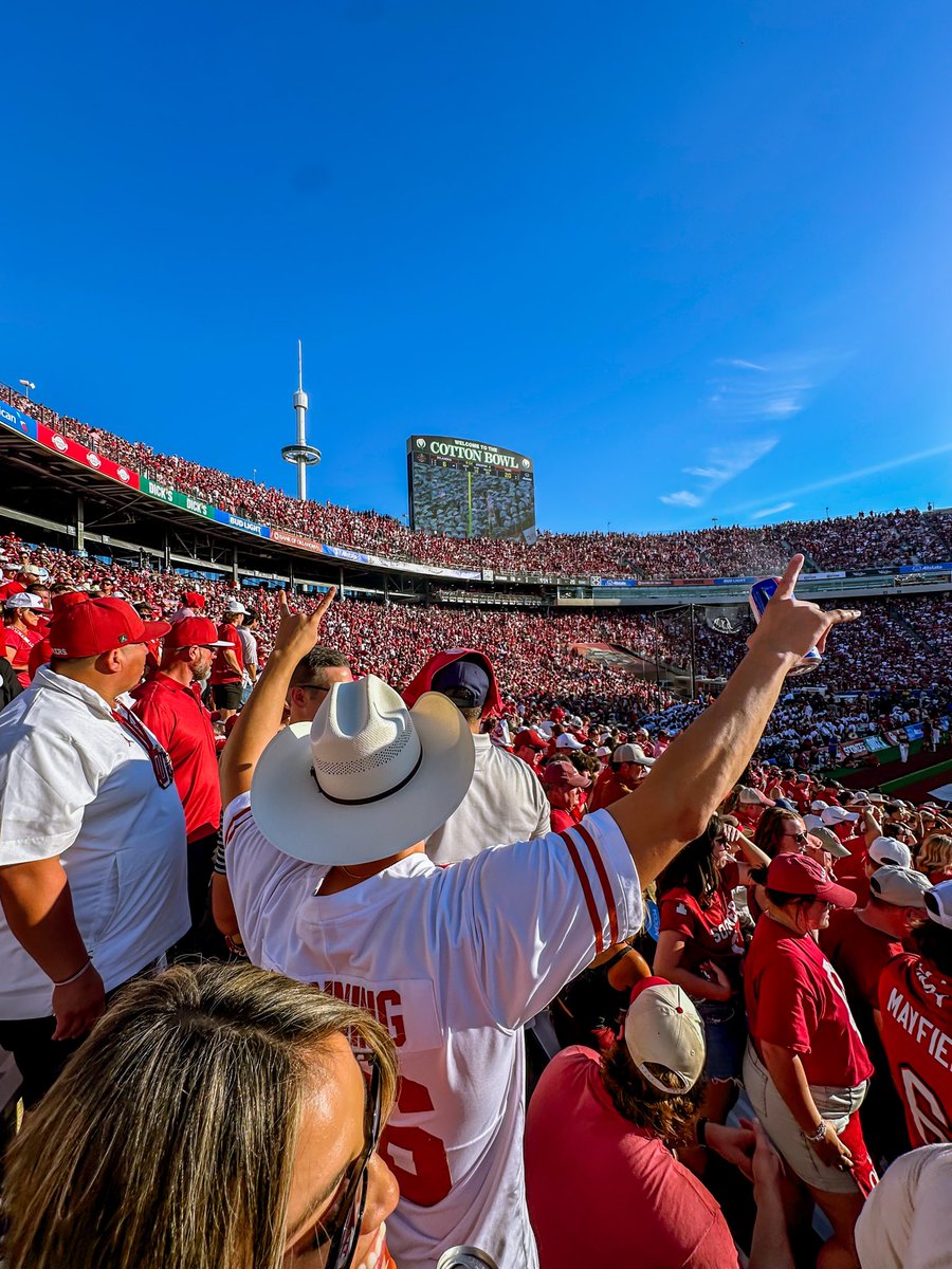 justjacobj's tweet image. 🤘🏽 Hookem