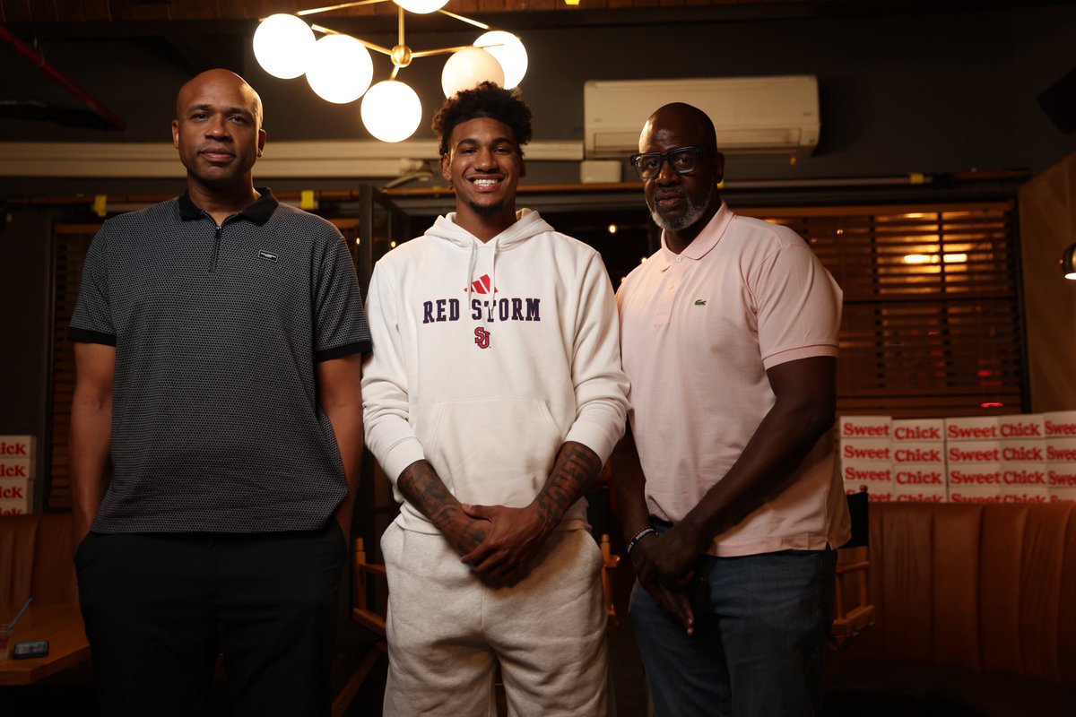TheStorm_NYC's tweet photo. After sitting with Zuby, Dillon Mitchell, and Bryce — the Rick Pitino effect is clear. It’s all about team, all about selflessness, and all about pushing it to the limit. Pitino knows what it takes, and these guys are all in. 🔥💪🏽
#SJUBB #TheStormpodcast #BigEastHoops #NYCHoops https://t.co/1MiBpinN22