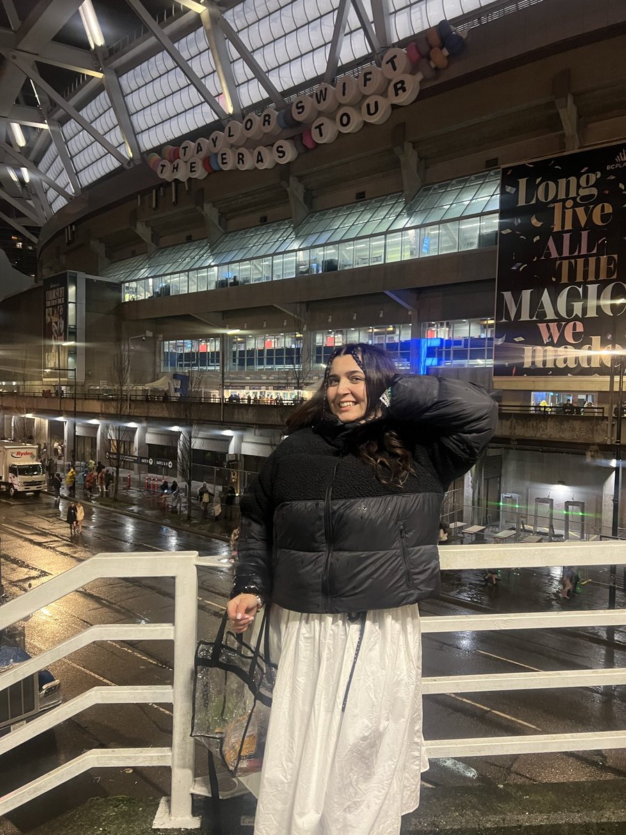 swiftiefevrr's tweet image. THANK U FOR THE LOVELY BOUQUET 💐 🫶🏼 best #SwiftDay news!!! @DisneyPlus @taylornation13 @taylorswift13