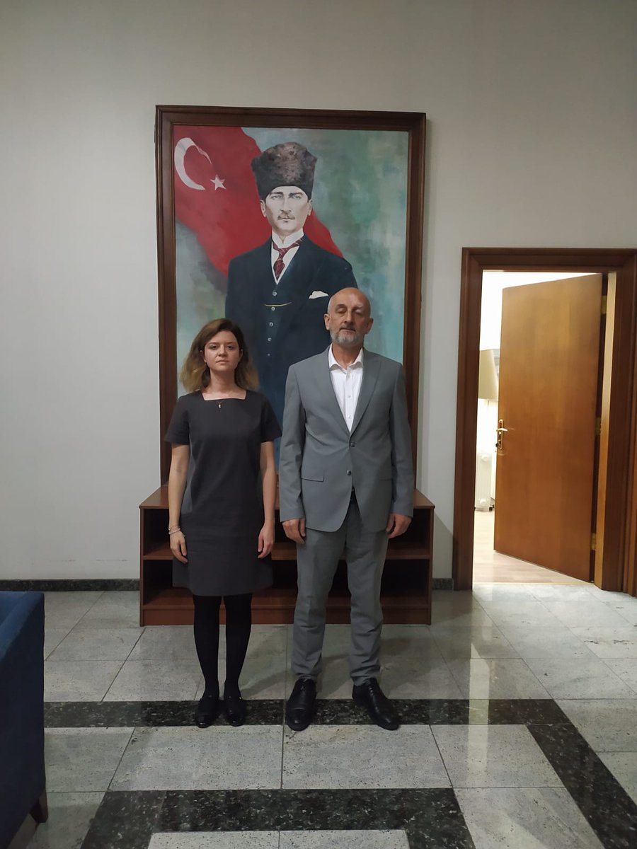 UidGeorgia's tweet photo. UID Gürcistan olarak, T.C. Tiflis Büyükelçiliği Ticaret Müşaviri Yağmur Demirel ve Yardımcısı Abdullah Bey’i ziyaret ettik. 🤝
Faaliyetlerimizi paylaştık, gençlerimiz için staj fırsatlarını görüştük.
Nazik ilgileri ve ev sahiplikleri için teşekkür ediyoruz. https://t.co/QpWjqRCFTo