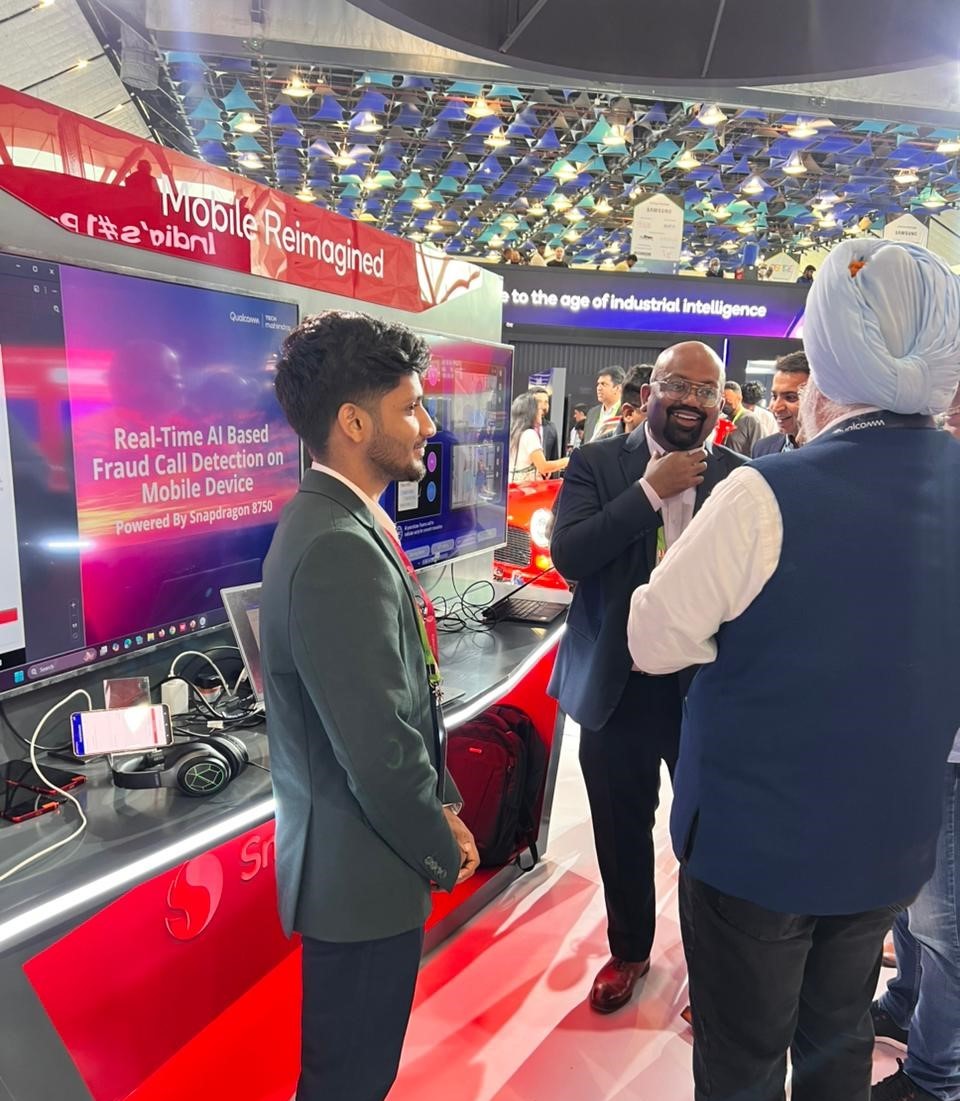 tech_mahindra's tweet image. Excited to have showcased the future of #AIInnovation at the 4-day Indian Mobile Congress 2025 at Yashobhoomi Convention Centre, Delhi!
In collaboration with Qualcomm, we demonstrated our #AI-driven real-time fraud call detection, powered by on-device AI and Snapdragon 8750…