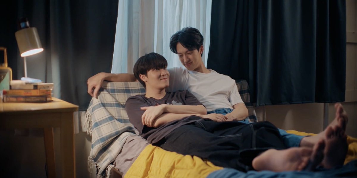 faikeaw_ent's tweet image. บทสรุปสุดท้ายที่ต้องตัดสินใจ
จะไปต่อ…หรือพอแค่นี้

#RearrangeTheSeries
#ขอฟังอีกครั้งเพลงรักของเธอ

เรื่องราวของ “นัท” (มาร์ค – ธนัท รัตนสิริพันธ์) และ “วิน” (ฟลุท – ชินพรรธน์ กิติชัยวรางค์กูร) เดินทางมาถึงจุดเปลี่ยนสำคัญของความสัมพันธ์ ที่ต้องแลกกับการเผชิญหน้า…