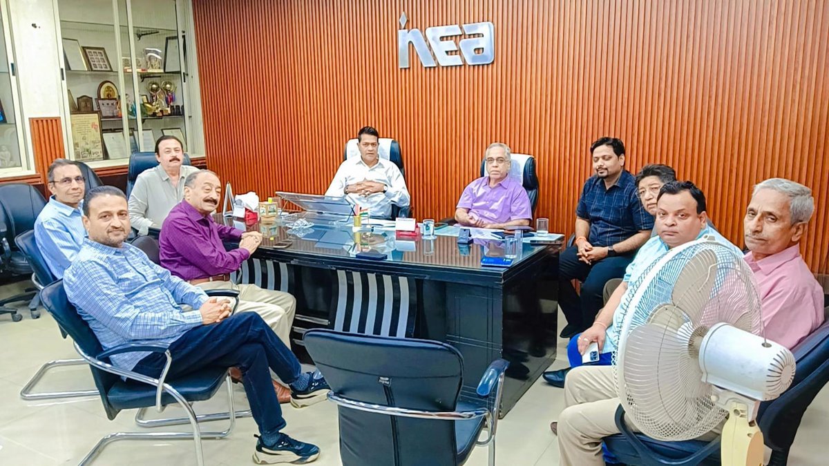 PVVNL NOIDA (@pvvnlnoida) on Twitter photo आज दिनांक 13.10.2025 को नोएडा, एन०ई०ए० पदाधिकारियों के साथ मुख्य अभियंता, अधीक्षण अभियंता द्वारा बैठक की गई । पदाधिकारियों ने बेहतर विद्युत आपूर्ति प्रदान करने हेतु सराहना किया एवं धन्यवाद प्रकट किया ।<a href="/UPPCLLKO/">UPPCL</a>
<a href="/MdPvvnl/">MD Pvvnl</a>
<a href="/1912PVVNL/">Pashchimanchal Vidyut Vitran Nigam L.td(1912)</a>
@aksharmabharat
<a href="/neaindia/">NEA</a>
<a href="/dmgbnagar/">DM NOIDA Gautam Buddha Nagar</a>
<a href="/iianoida/">IIA</a> आज दिनांक 13.10.2025 को नोएडा, एन०ई०ए० पदाधिकारियों के साथ मुख्य अभियंता, अधीक्षण अभियंता द्वारा बैठक की गई । पदाधिकारियों ने बेहतर विद्युत आपूर्ति प्रदान करने हेतु सराहना किया एवं धन्यवाद प्रकट किया ।<a href="/UPPCLLKO/">UPPCL</a>
<a href="/MdPvvnl/">MD Pvvnl</a>
<a href="/1912PVVNL/">Pashchimanchal Vidyut Vitran Nigam L.td(1912)</a>
@aksharmabharat
<a href="/neaindia/">NEA</a>
<a href="/dmgbnagar/">DM NOIDA Gautam Buddha Nagar</a>
<a href="/iianoida/">IIA</a>