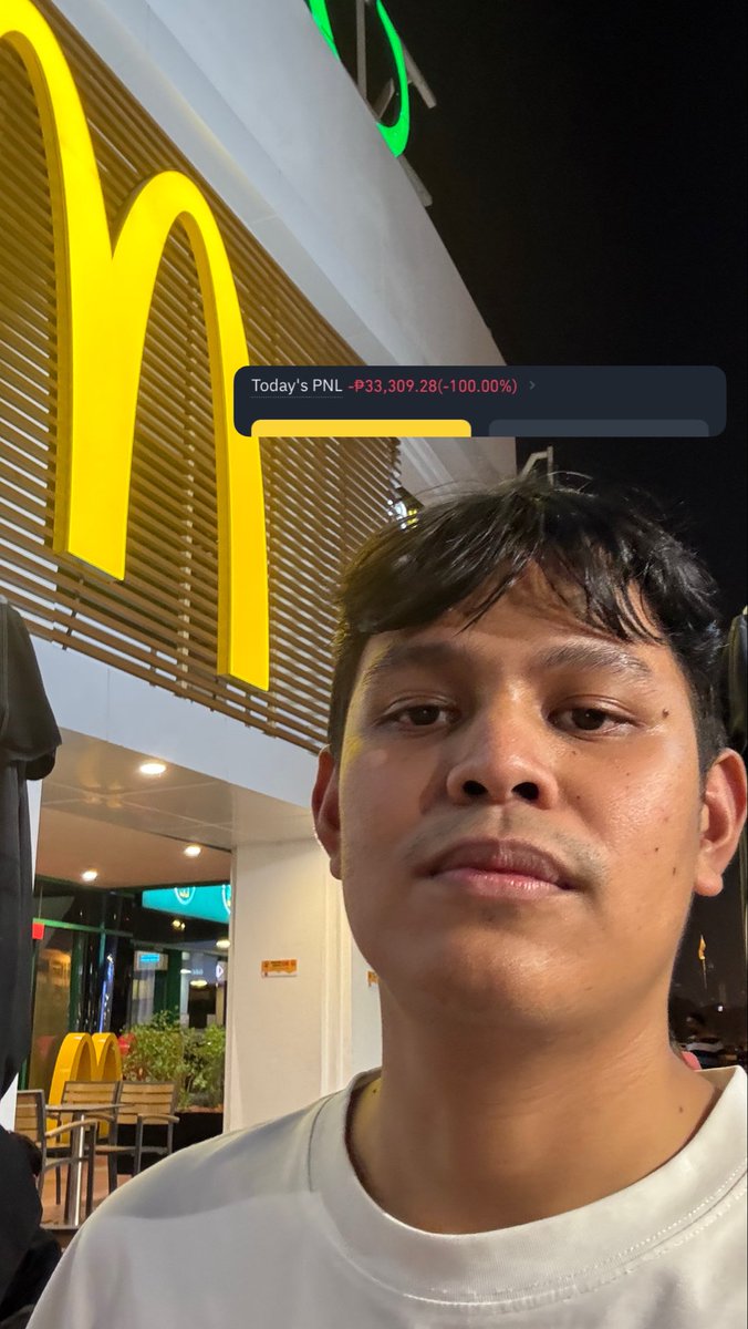 raphaelestrane2's tweet photo. Hello mcdo  bye crypto im done #btc #dump #bitcoin https://t.co/Joan3Wx8se
