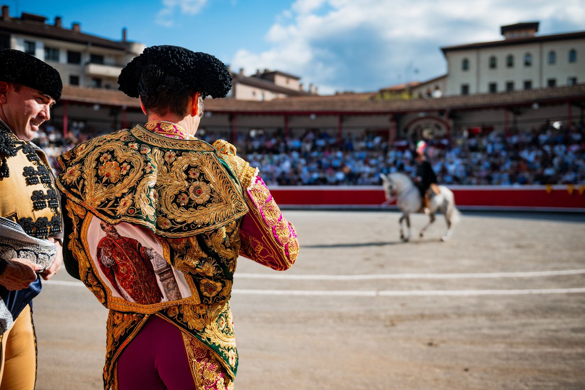 Azpeitiko Zezen Plaza tweet media