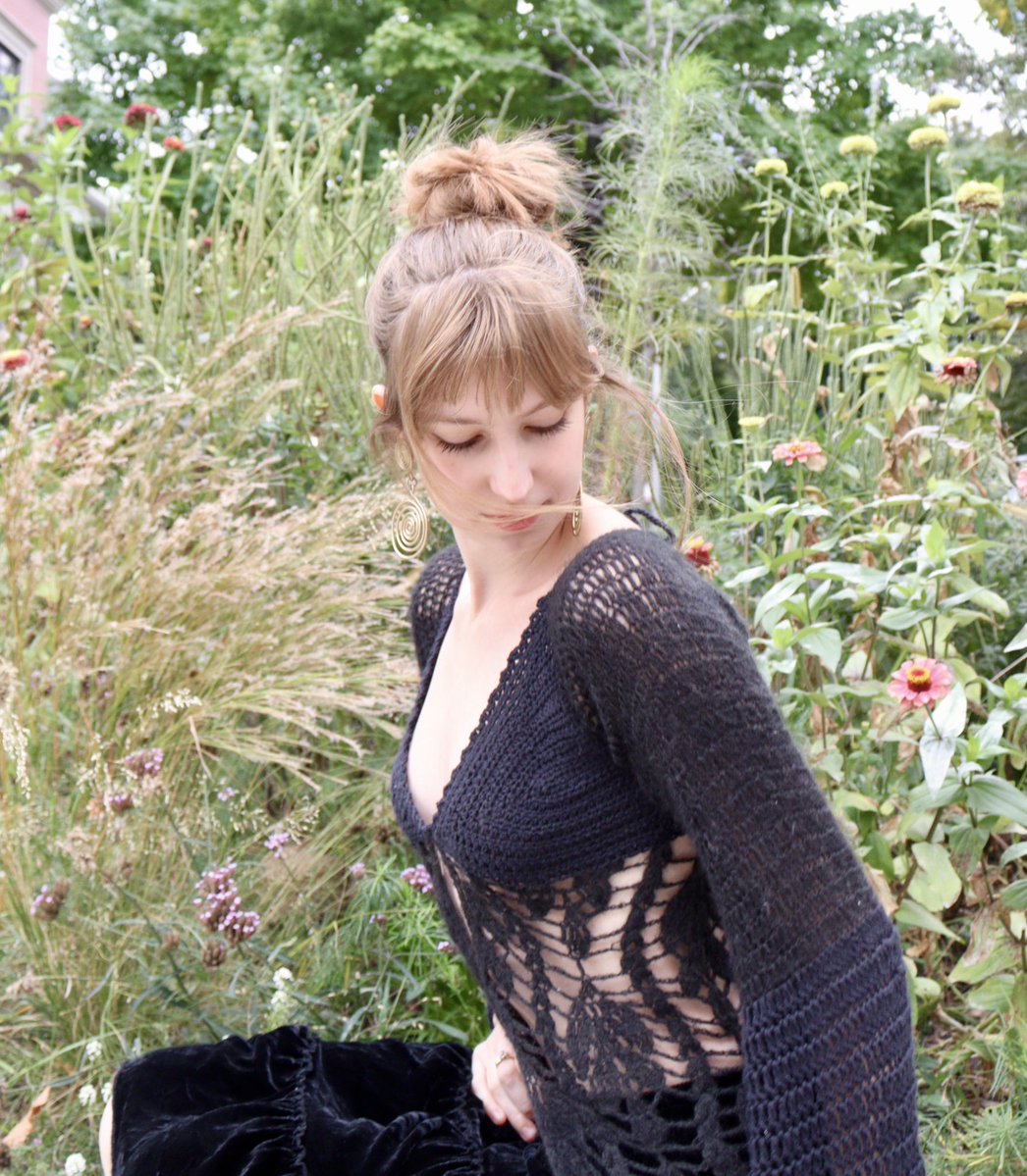 emmacrochets's tweet image. some pics my boyfriend got of me for my pattern release this week :))