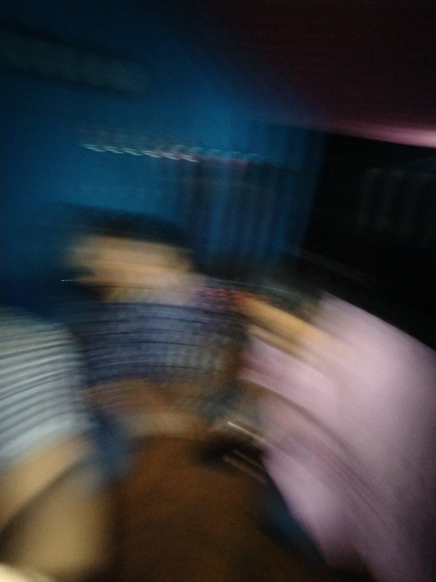 Deeptihelloww's tweet image. Aesthetic banne ki nakam/kosis