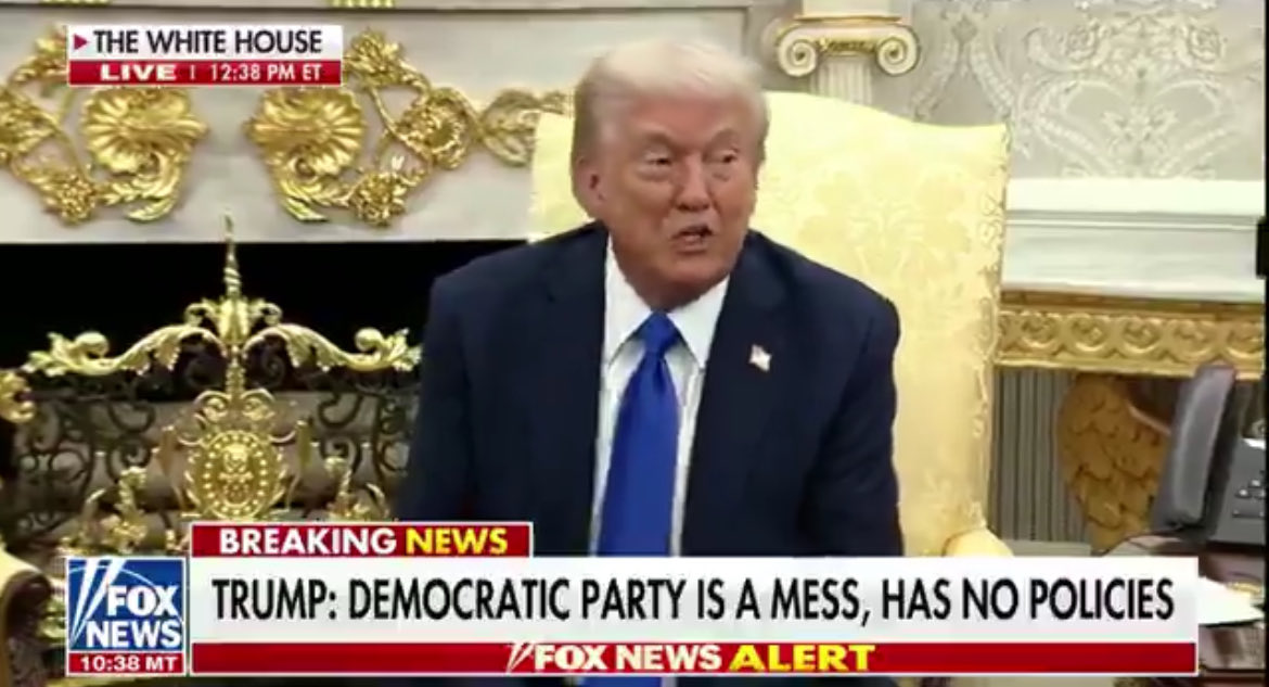 traderseinvermx's tweet image. Reportero: "¿Cuántos #empleos permanentes están hablando de eliminar?"

#Trump: «Si esto sigue así, el gasto será sustancial. De hecho, estaremos mucho más cerca de un presupuesto equilibrado».