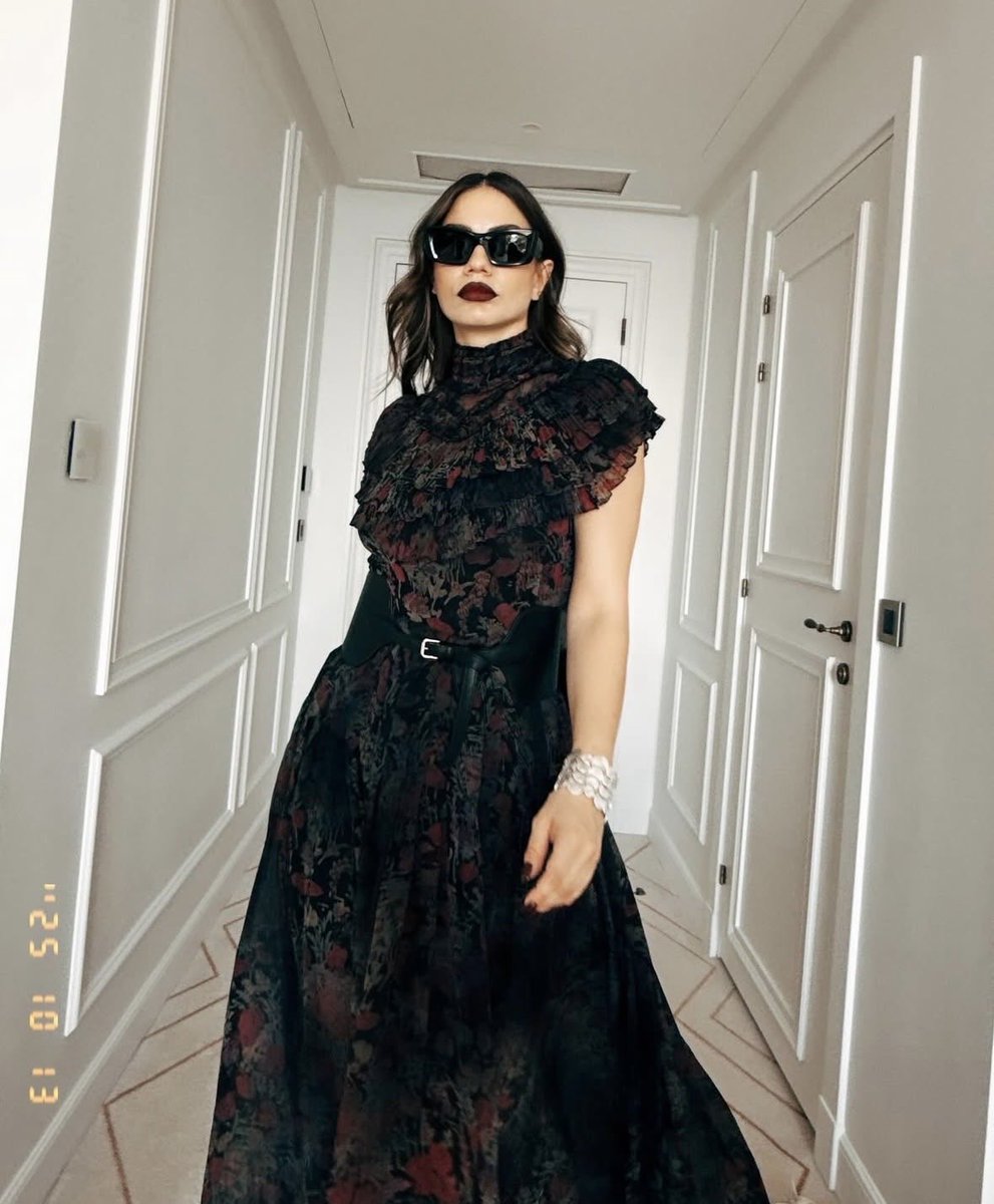 SEN NASIL BI KADINSIN YA DEMET OZDEMIR !