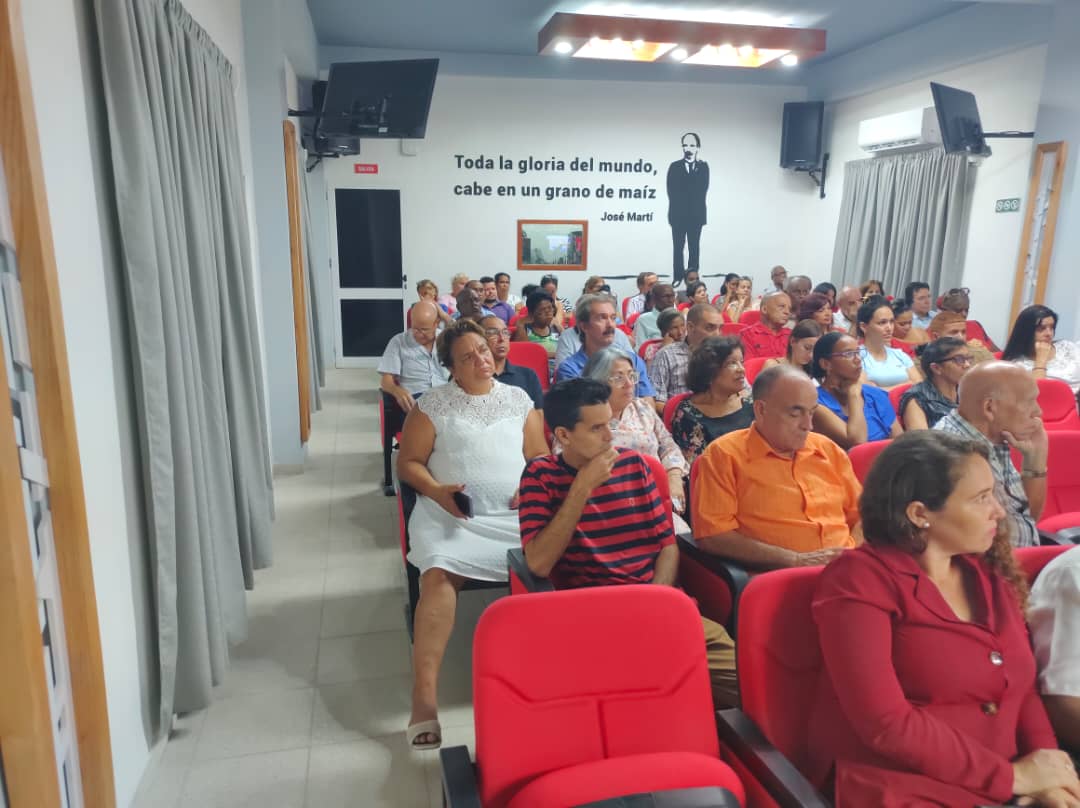 Jornada científica en <a href="/Azumat_Azcuba/">Empresa Logística AZUMAT</a> en saludo al 13 de octubre, Día del Trabajador Azucarero . Felicidades a todos los Azucareros #AzumatVaPorMás