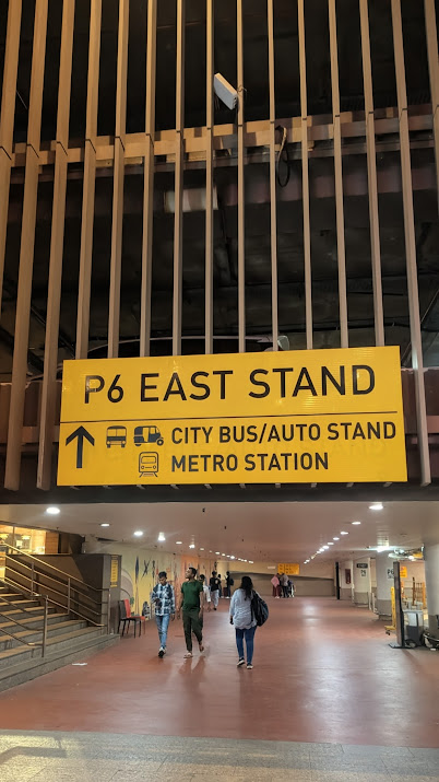 smartspendcode's tweet image. T2 Mumbai Airport to home in 60 mins for ₹90 💥
The biggest upgrade for Mumbai in years has to be the new Metro 3 Aqua Line connecting via both airport terminals T1 and T2.
Reached from T2 exit to Grant Road metro station in about 35-40 mins (₹60), then a short 10-15 min…
