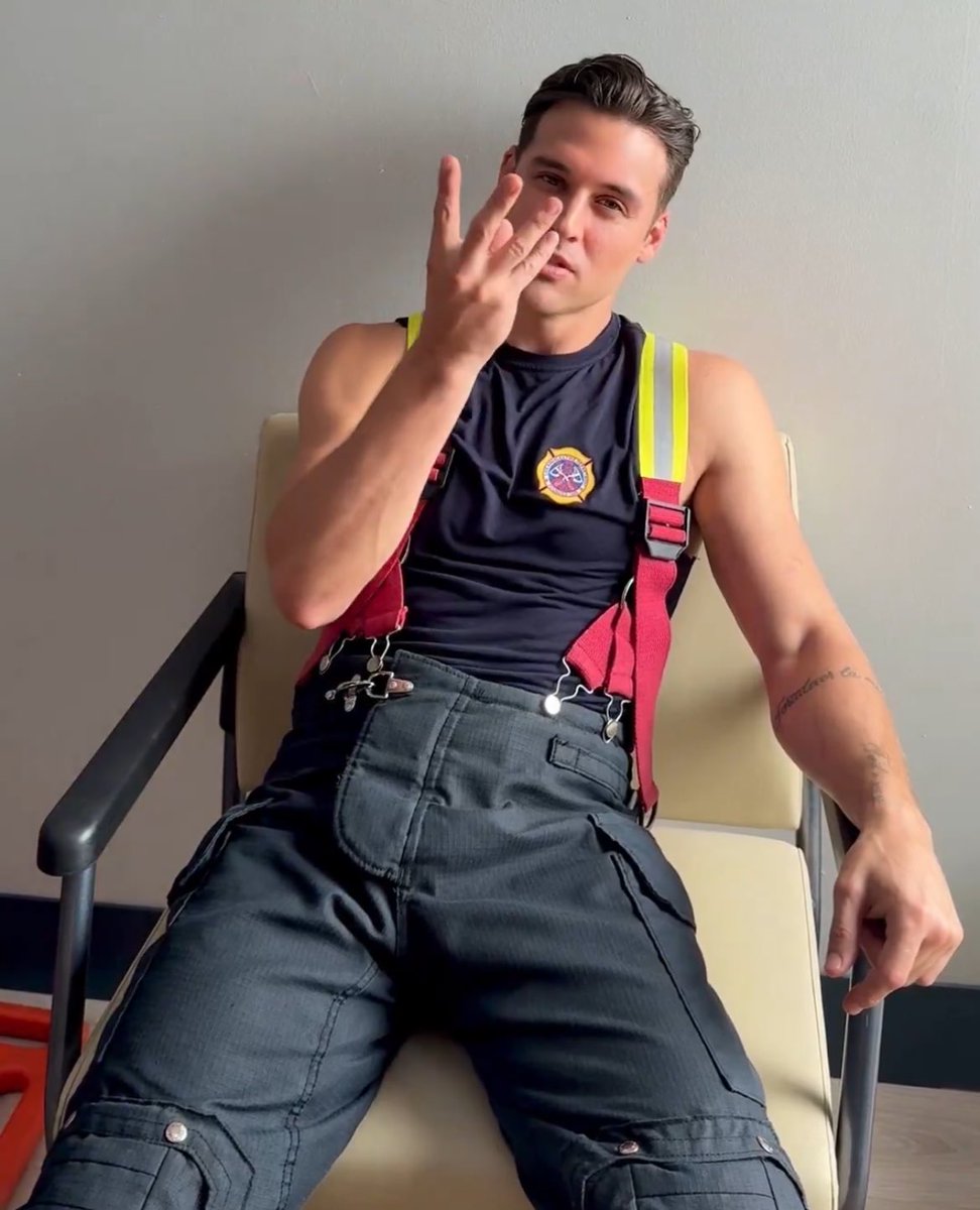 His look is chef’s kiss 😚🤌🏼