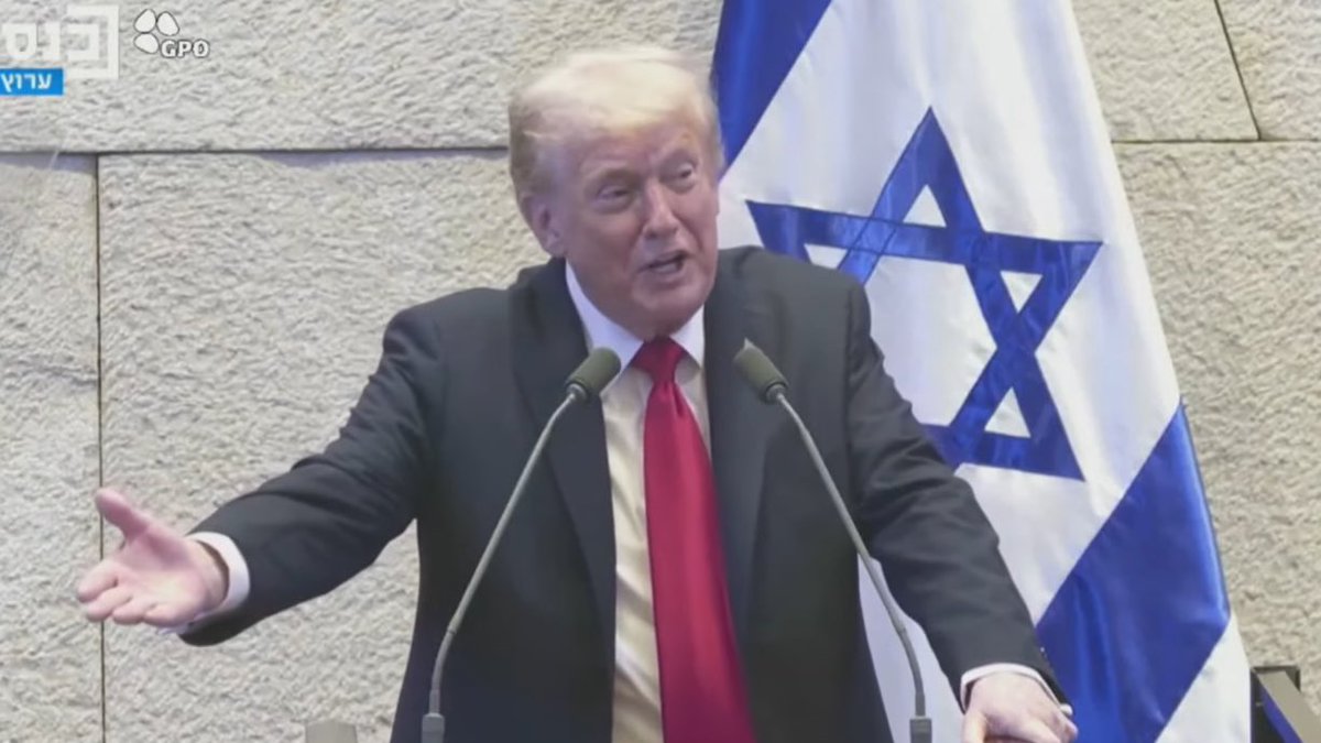 إن البقر تشابه علينا
والله حتى نتنياهو لا يستطيع مجاراة ترامب في كلامه وهو يدعم القتله والمجرمين 
#غزة_الفاضحة