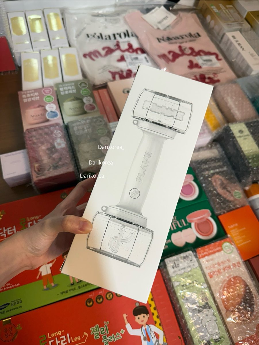darikorea_'s tweet photo. PO Jastip Plave lightstick arrival🤭 https://t.co/1AioHpKAzw