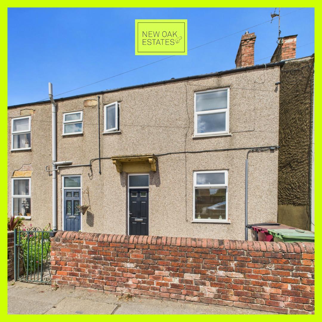 🏡 Spacious three-storey, three-bedroom home  
🌳 Located in a village setting  
🛠️ Requires some TLC  
✨ Perfect for first-time buyers  
🖌️ Opportunity to personalize your space   

psh.pt/pphxkjqb