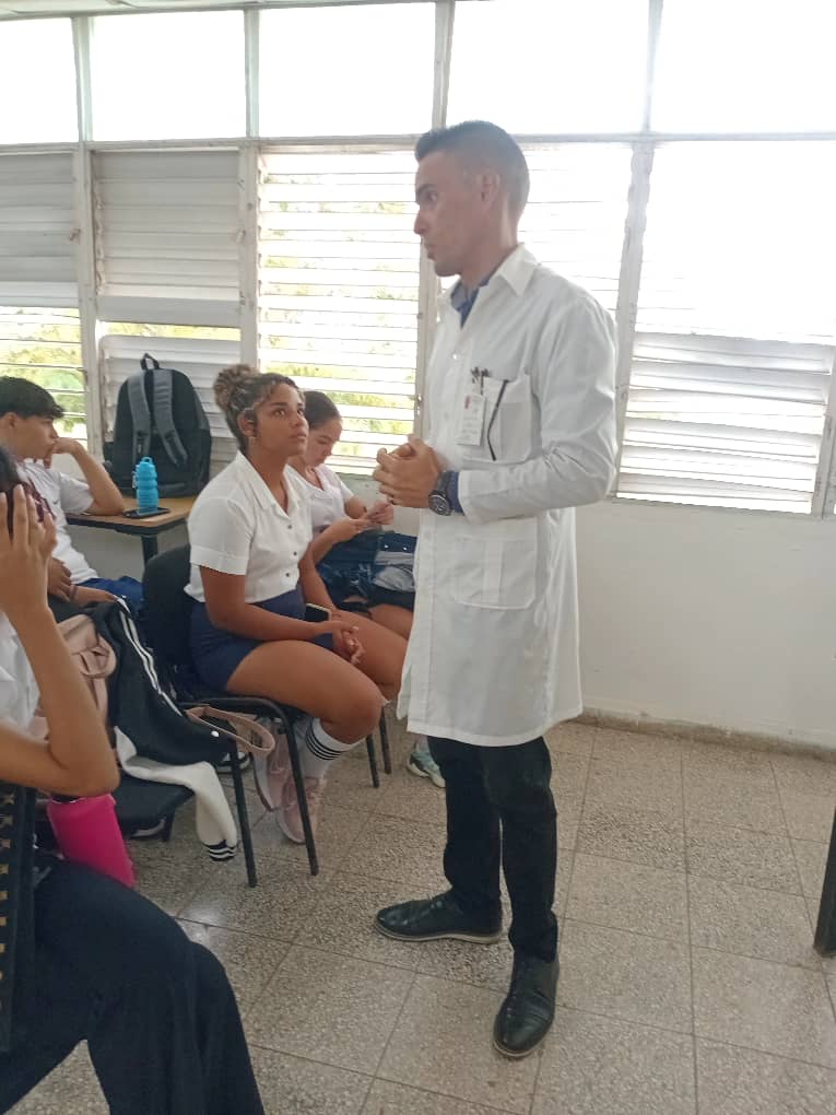 Desarrollamos una actividad por parte de la Cátedra Martiana como antesala al encuentro con los delegados del Congreso Nacional de Historia.