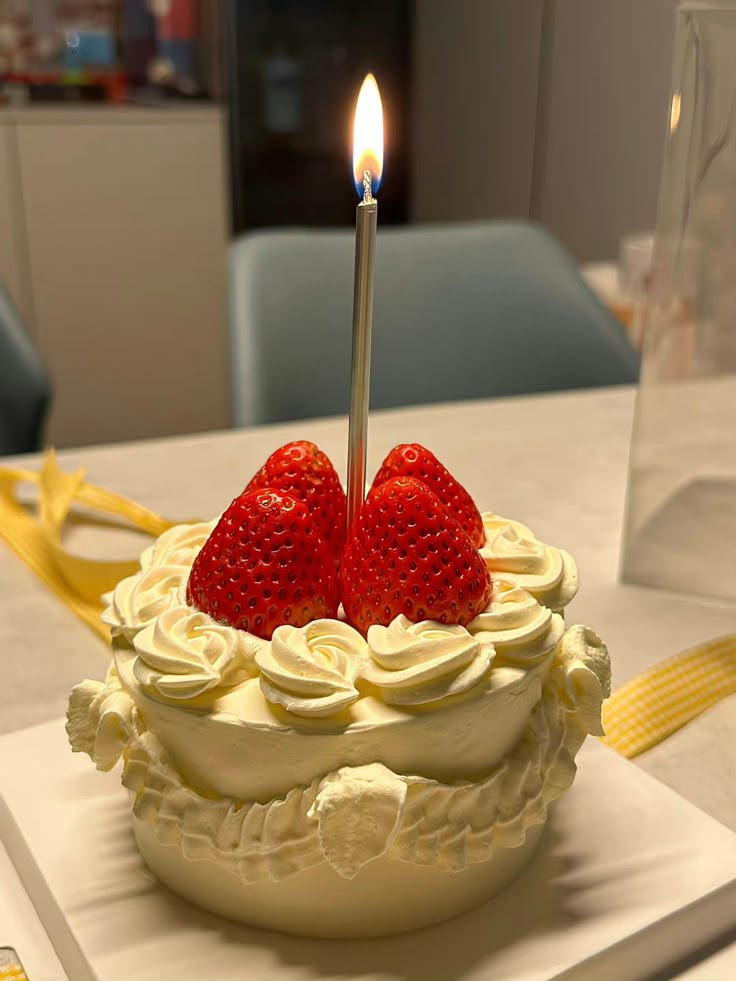 taevhyoeng's tweet photo. @NakySohyun Happy Birthday to Sohyun! 
May your days ahead be gentle and kind, wrapped in love from WAV and the joy you’ve so freely shared with us. Keep shining, always.

@ninghzhuo @d_ddabloe  @maendariku 

#CelestialPawsAndHowls
#소현나경달빛기록
#Happy_S7S14_Day

https://t.co/3BYQssZb2w https://t.co/hEJ1fkdX0T