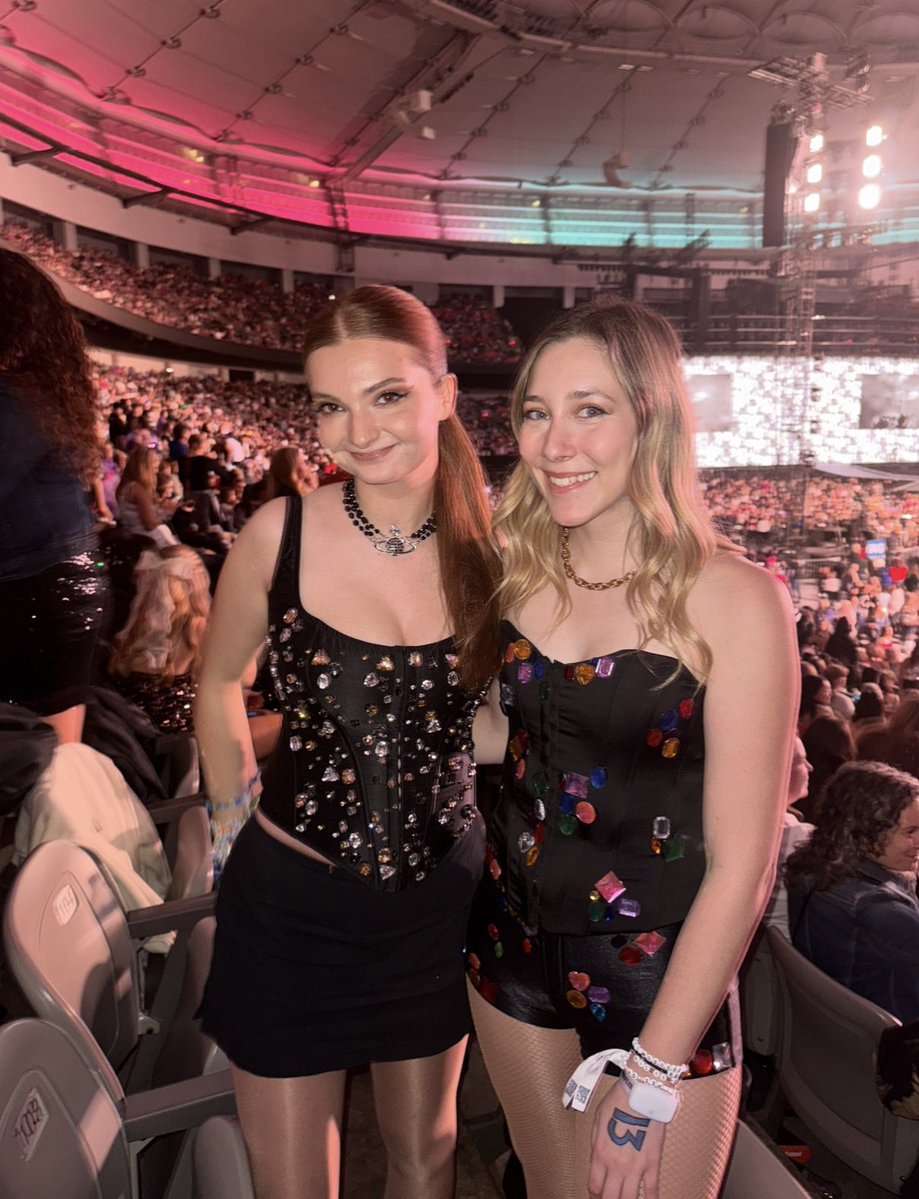 hannnahkristine's tweet image. Eras Tour, you have always been so loved by me #swiftday #TSTheErasTour @taylornation13 @taylorswift13
