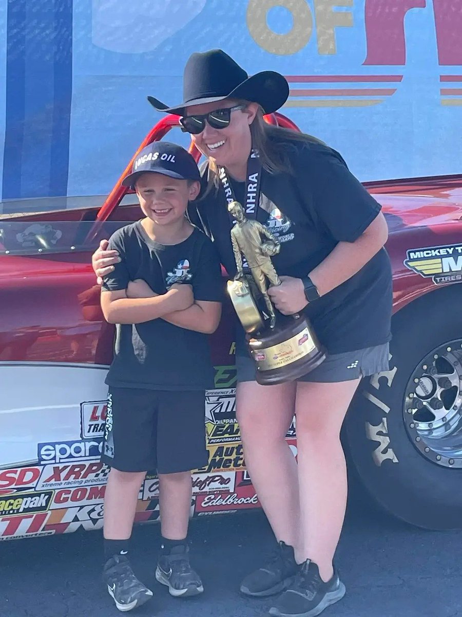 chrisdelagarza7's tweet photo. My friend Trisha Owens won the NHRA super gas class in Texas yesterday! https://t.co/H4Nd1mH1d4
