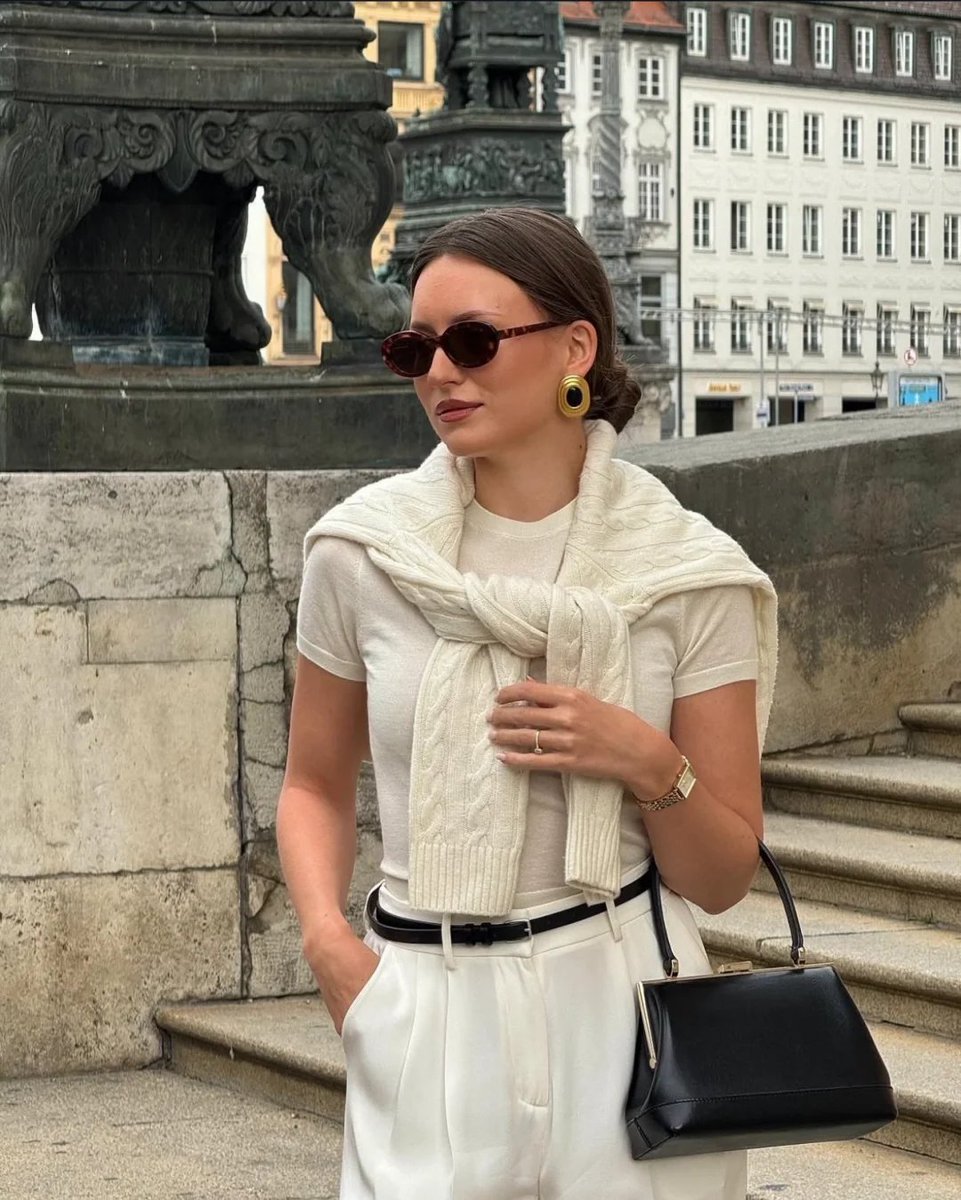 alegallom's tweet image. Romantic yet powerful #matchinginspiration