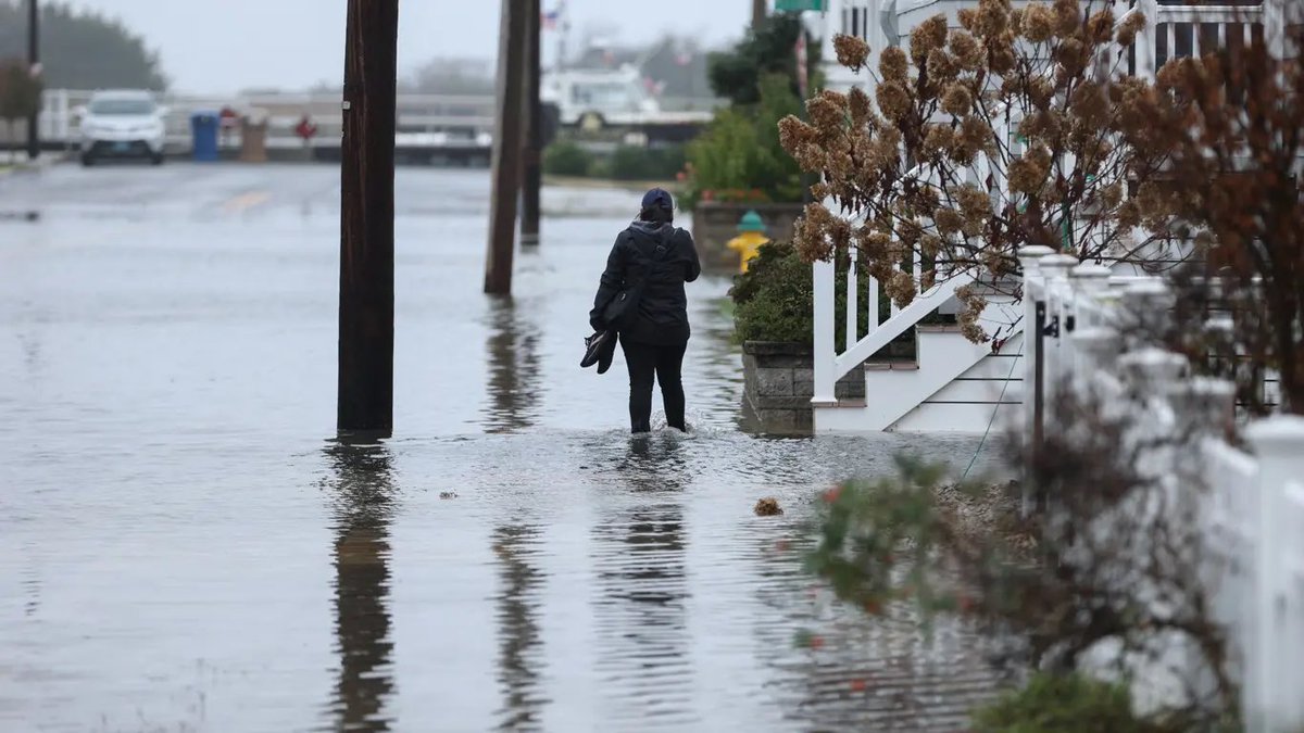 MUNDO | Emergência em Nova York por ciclone que traz vento, inundações e  maré de tempestade. ▶️ https://t.co/7mJuasMuSt, image size:1200x675