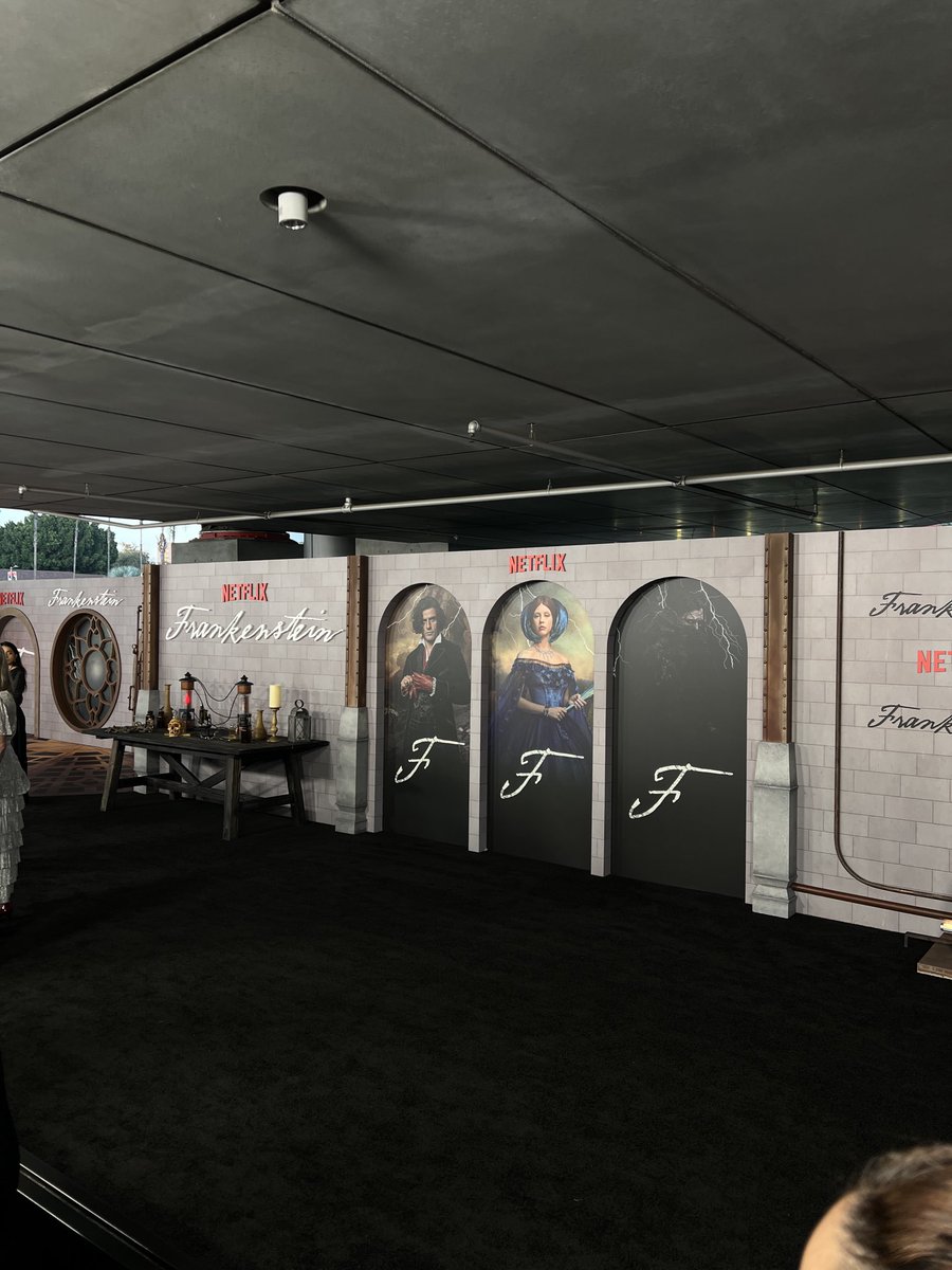 izzycreatezz's tweet image. Frankenstein red carpet