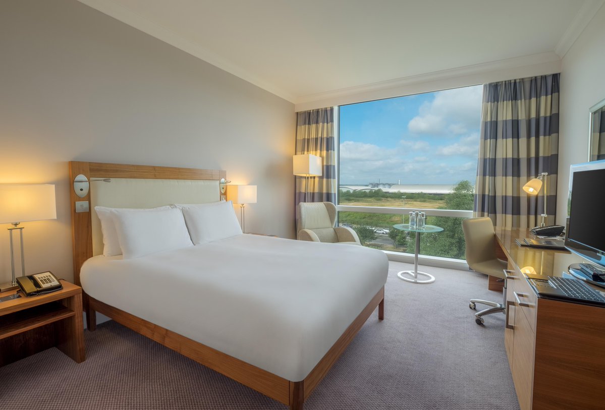 ✨ Treat yourself this week and unwind in comfort at Hilton Reading 🛏️🌿

Enjoy stunning views, modern luxury, and a peaceful stay — because you deserve it 💆‍♀️💫

#HiltonReading #RelaxInStyle #WeekendGetaway #StayHilton #LuxuryStay #TreatYourself #HotelGoals #ReadingUK